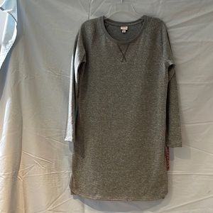 Size M. Merona dress.  Never worn with tags